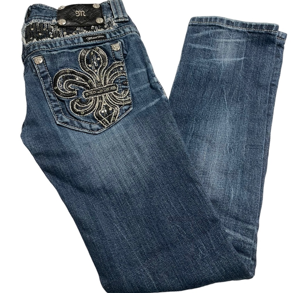 Straight Leg Fleur De Lis Miss Me Jeans